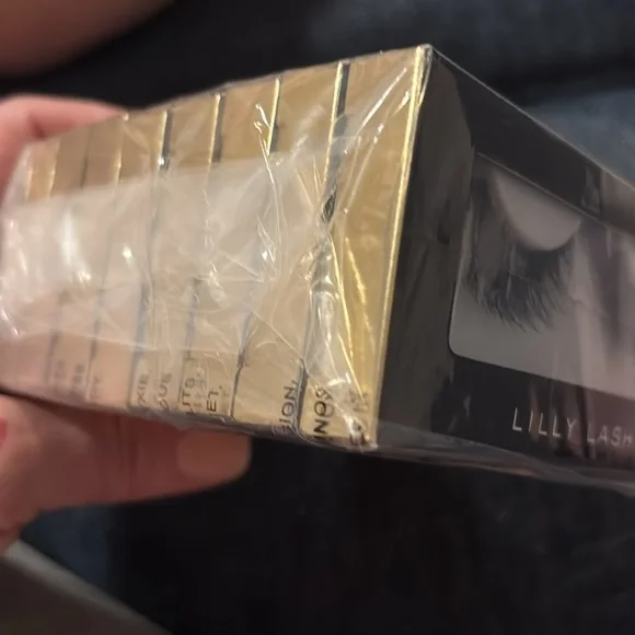 BUNDLE OF 8 PAIRS Lilly Lashes Premium Synthetic Faux Mink Eyelashes BNIB/SEALED - Picture 10 of 12